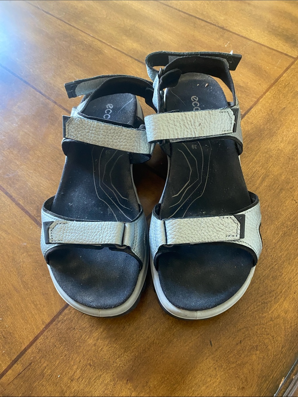Ecco Women's Gray Leather Strap Comfort Sandals